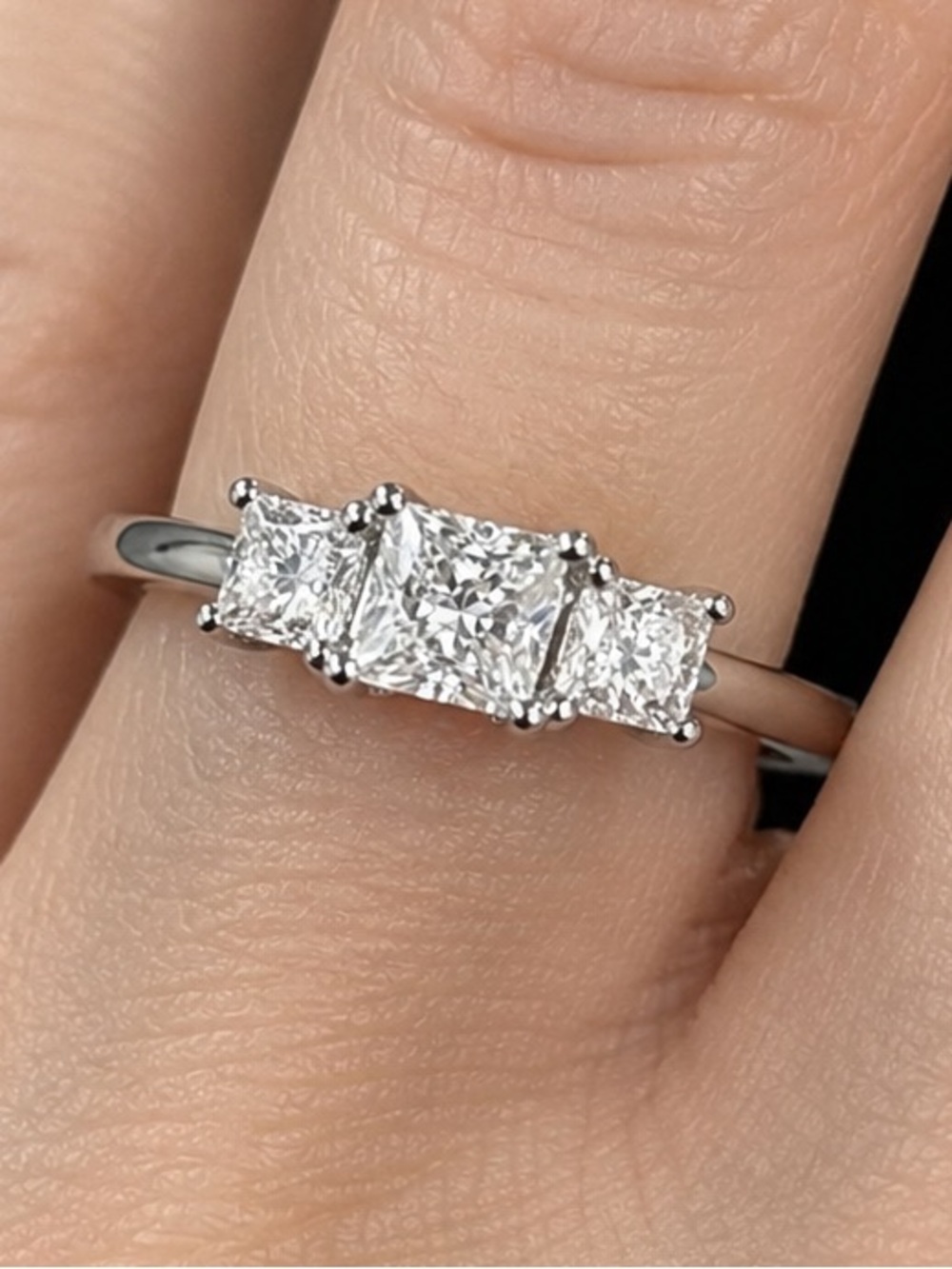 Stunning Moissanite Diamond Silver Triple Stone Ring size 8